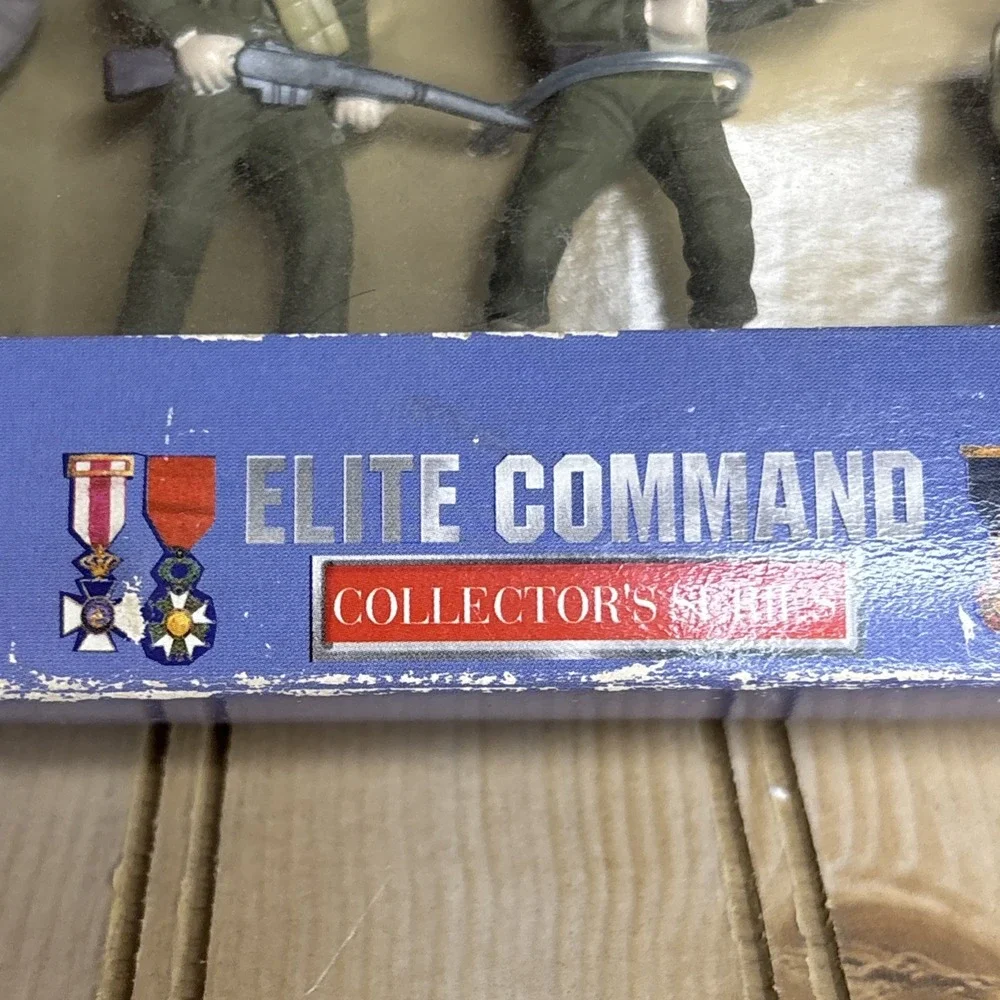 Vintage Blue Box Elite Command Biecast Soldiers British Soldier Collector Series